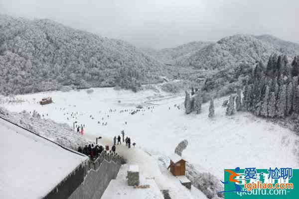 2021金佛山北坡滑雪場開放時間+門票價格？