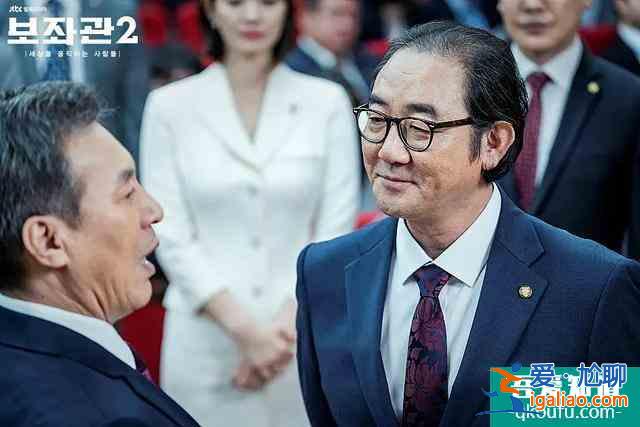 李政宰《輔佐官》:一部全面超越黑幫片《新世界》的高分韓劇? 李政宰《輔佐官》:一部全面超越黑幫片《新世界》的高分韓劇?