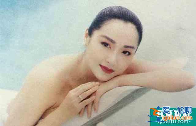 她是首位電影版黃蓉，做了4年“大哥的女人”，至今已單身24年？