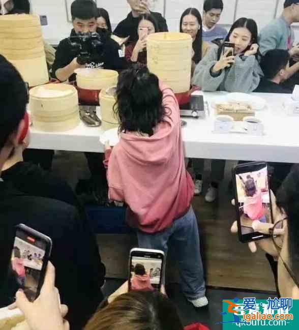 《二十不惑》姜小果扮演者卜冠今真實身高是多少？