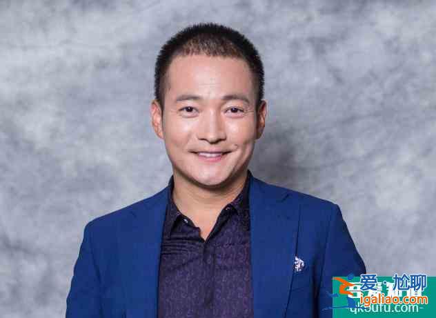 《白色月光》上線2020，宋佳駕馭精英風格，男主更是老面孔？