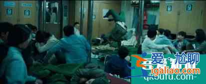 等了四年的《釜山行2》，續(xù)集全員大換血，到底還是爛尾了？