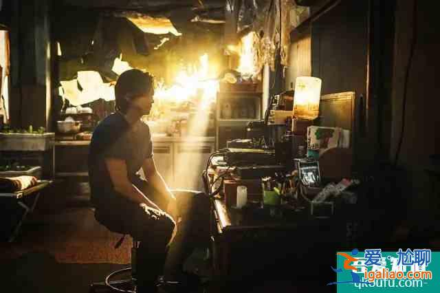 等了四年的《釜山行2》，續(xù)集全員大換血，到底還是爛尾了？