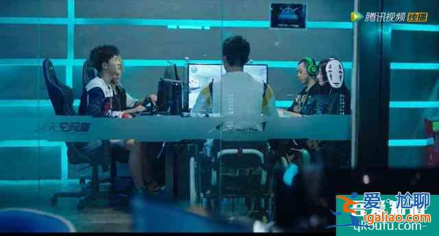 導演許宏宇關于《穿越火線》難忘的網劇初體驗|專訪? 導演許宏宇關于《穿越火線》難忘的網劇初體驗|專訪?