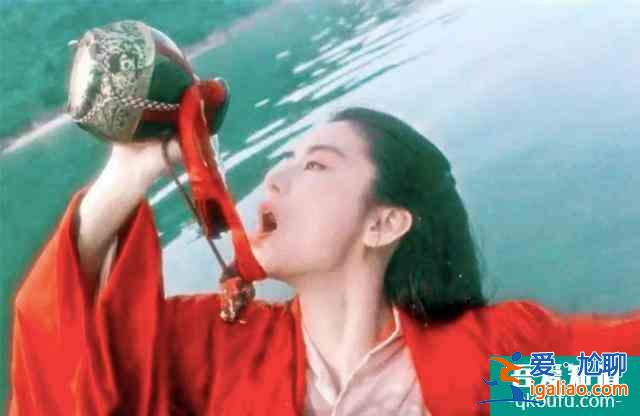 《漂亮書生》路透照,一米五的鞠婧祎腳蹬恨天高,妝容被于正吐槽? 《漂亮書生》路透照,一米五的鞠婧祎腳蹬恨天高,妝容被于正吐槽?