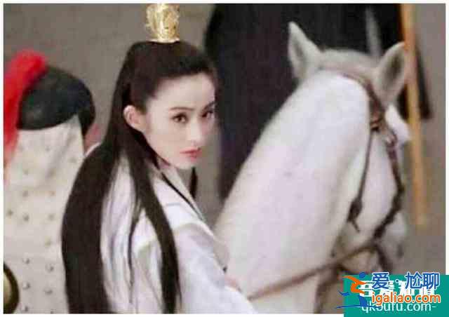 《漂亮書生》路透照,一米五的鞠婧祎腳蹬恨天高,妝容被于正吐槽? 《漂亮書生》路透照,一米五的鞠婧祎腳蹬恨天高,妝容被于正吐槽?