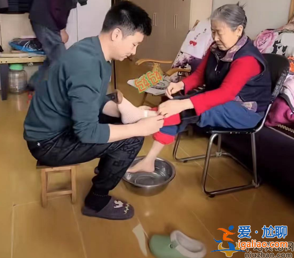 劉和剛北京小院被盜！稱百八十瓶老酒消失不見 評論區留言不堪入目