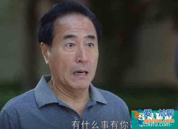《三十而已》“有什么事有我”，爸爸的定心丸，是顧佳前進的勇氣？