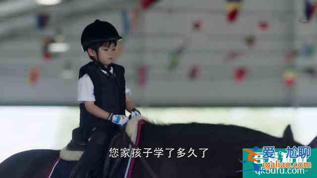 《三十而已》里經常出現的小攤販一家究竟在表達什么？你看懂了嗎？