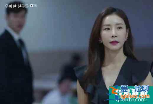 優雅的朋友間,全藏著成年人之間骯臟不堪的秘密? 優雅的朋友間,全藏著成年人之間骯臟不堪的秘密?