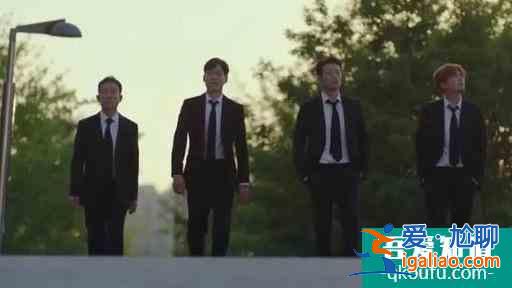 優雅的朋友間,全藏著成年人之間骯臟不堪的秘密? 優雅的朋友間,全藏著成年人之間骯臟不堪的秘密?