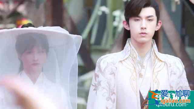 高顏值爆笑甜寵劇!郭俊辰主演,自戀少主x腹黑侍女,不火太可惜? 高顏值爆笑甜寵劇!郭俊辰主演,自戀少主x腹黑侍女,不火太可惜?