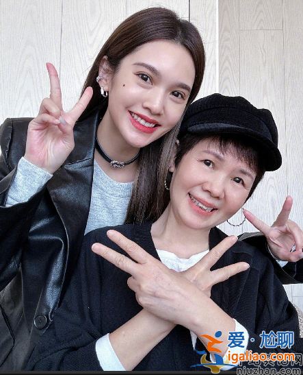 楊丞琳曬66歲母親慶生照 楊丞琳離婚了嗎 與媽媽說分手是哪一集