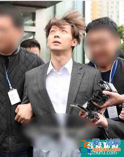 鞠婧祎新劇《漂亮?xí)贩淖允昵绊n劇，原版三男主如今境遇令人？