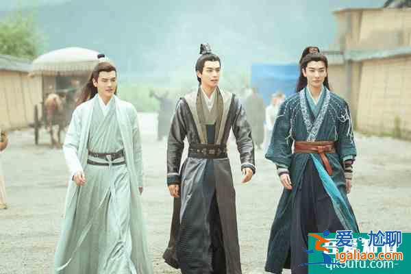 鞠婧祎新劇《漂亮?xí)贩淖允昵绊n劇，原版三男主如今境遇令人？