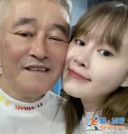 趙本山的女兒哪個長的好看?網友嘲諷球球趙玉芳同爹不同命 趙本山的女兒哪個長的好看?網友嘲諷球球趙玉芳同爹不同命