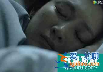 文能搞業(yè)務(wù)武能撕x的女性爽劇，《三十而已》終于得到該有的熱搜？