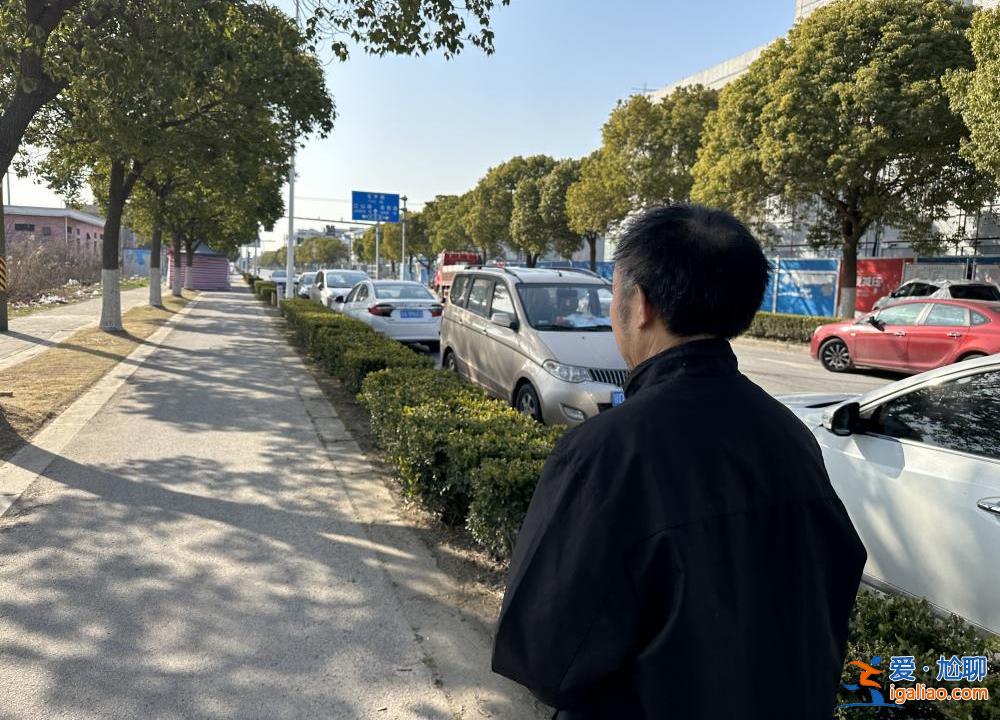 64歲的樊二被抓了 整個工地都知道 他為了上工謊報年齡辦假證？