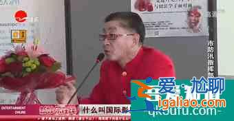 欠錢不還，蹭吃蹭喝，關曉彤《二十不惑》究竟窺探了多少我們生活？