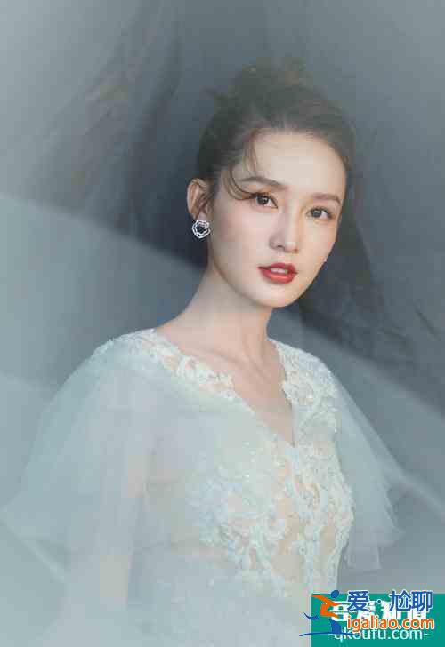 《錦繡南歌》看秦昊和李沁為工作而談戀愛，還是不習慣？