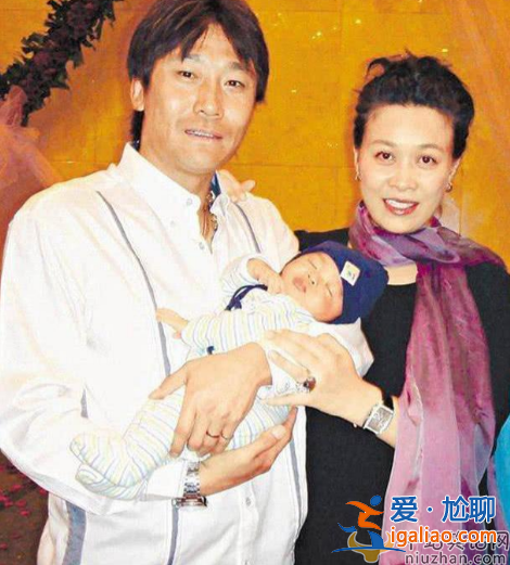 那英前男友高峰近況曝光!身材發福變化太大 30多年首次坐地鐵