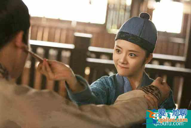 錦衣之下:譚松韻撲進任嘉倫胸膛,他直接推倒狂親“做我妻子”? 錦衣之下:譚松韻撲進任嘉倫胸膛,他直接推倒狂親“做我妻子”?