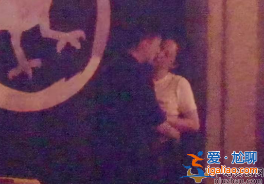 蘇小玎董璇是真的嗎?男方爆火疑似分手 曾當(dāng)眾摟腰親吻 蘇小玎董璇是真的嗎?男方爆火疑似分手 曾當(dāng)眾摟腰親吻