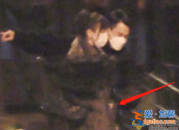 曝劉愷威女友李曉峰懷孕兩月 全家圍著轉小糯米糟冷落,楊冪返港疑奪娃 曝劉愷威女友李曉峰懷孕兩月 全家圍著轉小糯米糟冷落,楊冪返港疑奪娃