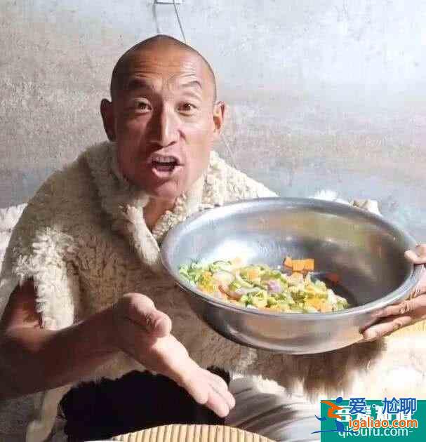 余歡水“患癌”崩潰痛哭:中年人的堅強,從來不是不會崩潰? 余歡水“患癌”崩潰痛哭:中年人的堅強,從來不是不會崩潰?