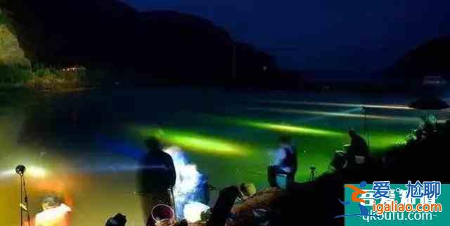 余歡水“患癌”崩潰痛哭:中年人的堅強,從來不是不會崩潰? 余歡水“患癌”崩潰痛哭:中年人的堅強,從來不是不會崩潰?