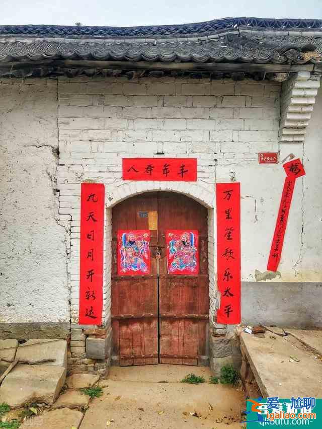 《二十不惑》青春無悔 / 關曉彤替帥氣男生解圍,兩女生落荒而逃? 《二十不惑》青春無悔 / 關曉彤替帥氣男生解圍,兩女生落荒而逃?