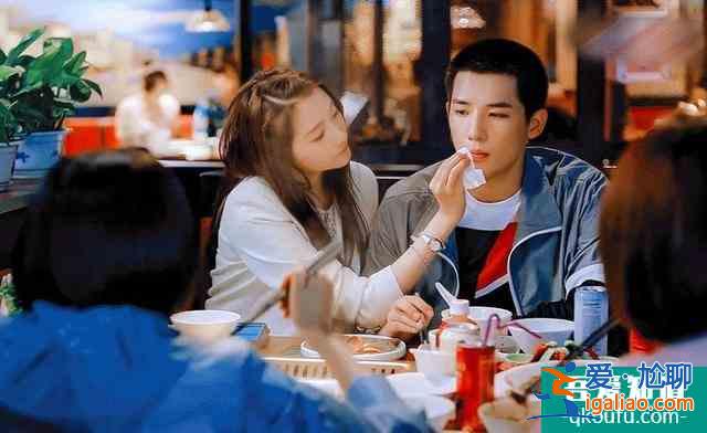 二十不惑:關(guān)曉彤化身“校園閨女”,帶你找尋青春? 二十不惑:關(guān)曉彤化身“校園閨女”,帶你找尋青春?