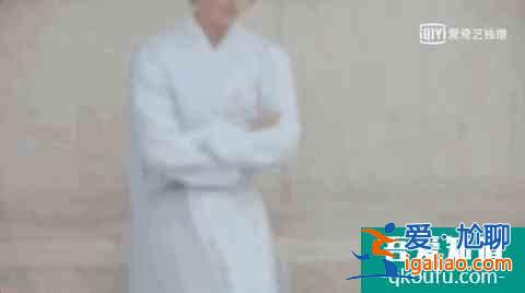 《天舞紀》許凱又玩沙雕？穿女裝畫風辣眼，顏值輸給男配李俊辰？