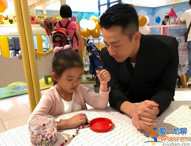 汪小菲與兒女在酒店團圓!被大S夫婦拒絕進門 S媽無奈帶孩子去酒店