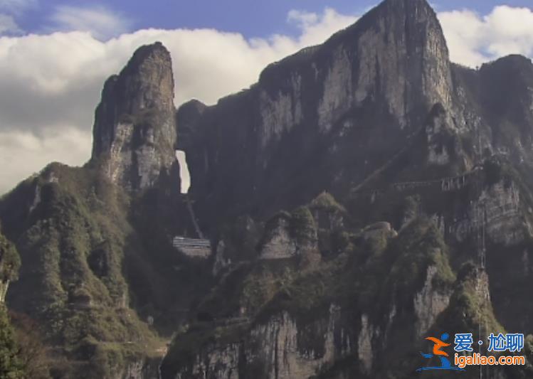 她是個(gè)開朗的人? 她是個(gè)開朗的人?