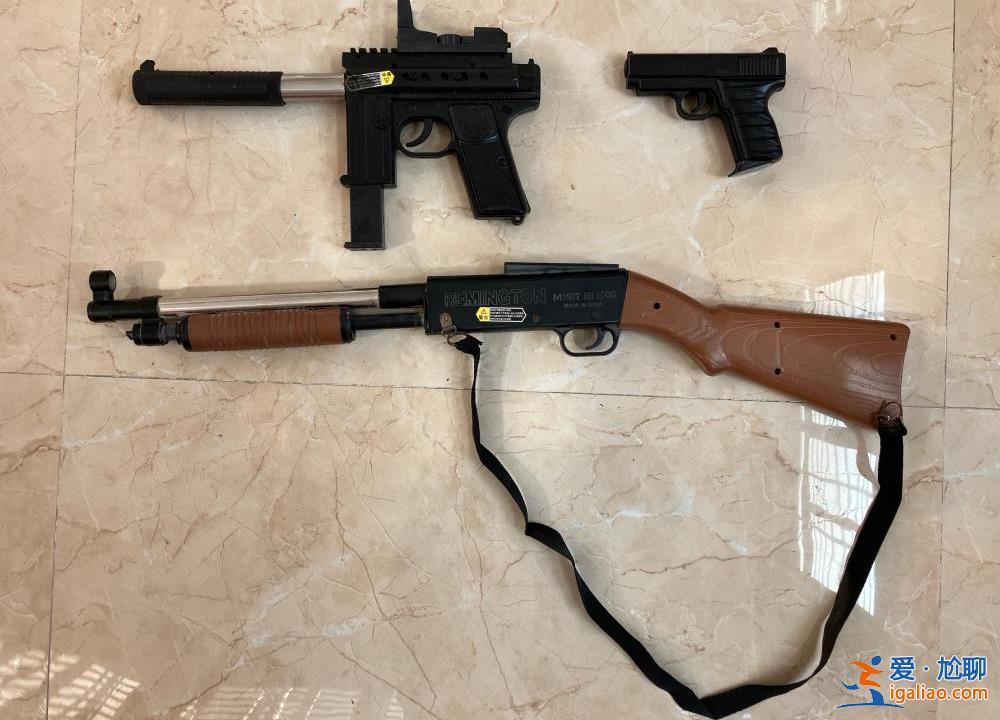 玩具廠造的數(shù)千支塑料槍被認(rèn)定為槍支 負(fù)責(zé)人刑滿后仍要申訴? 玩具廠造的數(shù)千支塑料槍被認(rèn)定為槍支 負(fù)責(zé)人刑滿后仍要申訴?