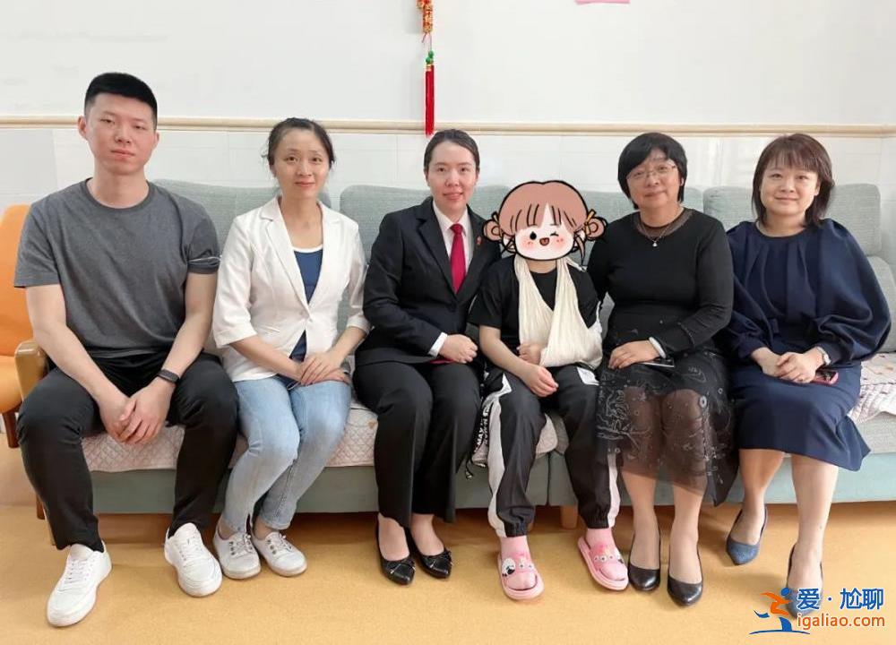 女孩遭父母家暴三年 多處被打成骨折 法院發出人身安全保護令？