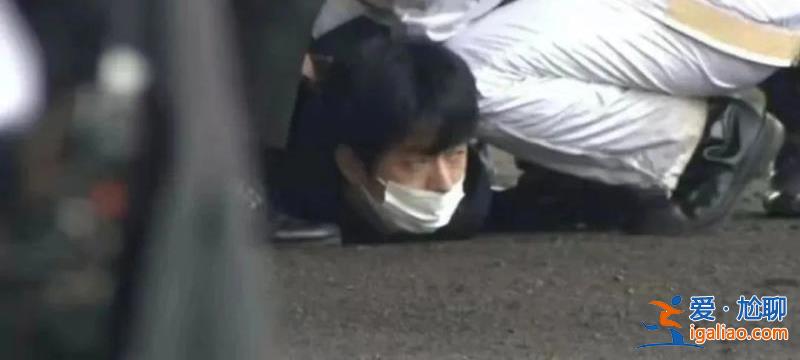 落在離他僅1米遠(yuǎn)的地方? 落在離他僅1米遠(yuǎn)的地方?