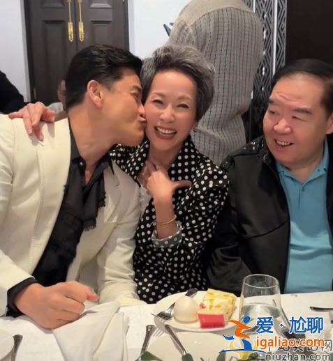 葉童當眾親吻呂良偉!富婆嬌妻不吃醋 網友大贊該死的友誼