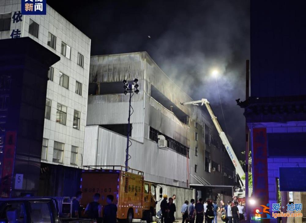 事發時有人呼救稱無法下樓? 事發時有人呼救稱無法下樓?