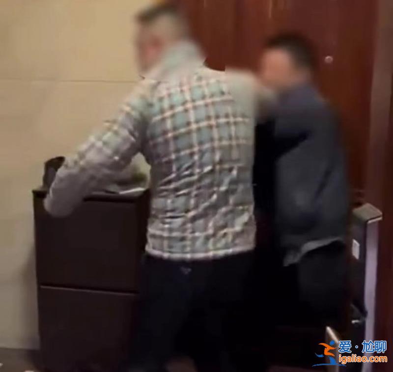 已停職并解除勞動合同？
