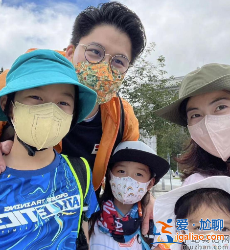 霍啟剛郭晶晶全家游!小女兒顏值首次曝光 網(wǎng)友大贊太漂亮了