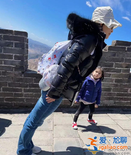 霍啟剛郭晶晶全家游!小女兒顏值首次曝光 網(wǎng)友大贊太漂亮了