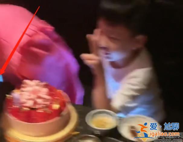 汪小菲近況曝光!赴臺為玥兒慶生 對方沉迷玩手機不理兒子也生疏