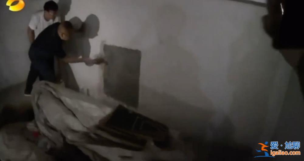 在老家建房存放贓款 被查后5臺點鈔機數了5小時? 在老家建房存放贓款 被查后5臺點鈔機數了5小時?