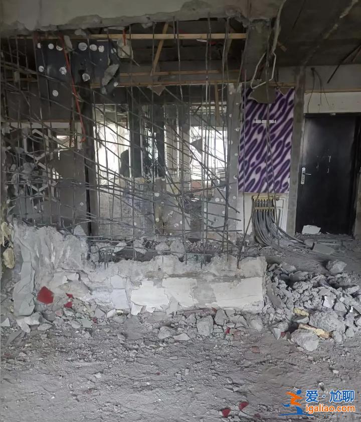 哈爾濱租戶砸穿高層住宅承重墻數百業主緊急疏散 裂縫已蔓延到21層？