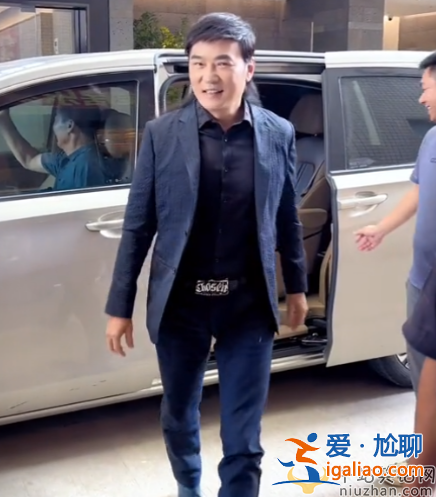 焦恩俊近況曝光!長發(fā)披肩大腹便便判若兩人 商演撈金人氣低被吐槽 焦恩俊近況曝光!長發(fā)披肩大腹便便判若兩人 商演撈金人氣低被吐槽