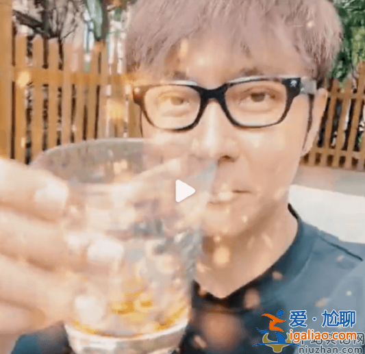 張丹峰官宣離婚后首露面!喝酒烤全羊心情大好 網友質疑離婚了嗎 張丹峰官宣離婚后首露面!喝酒烤全羊心情大好 網友質疑離婚了嗎