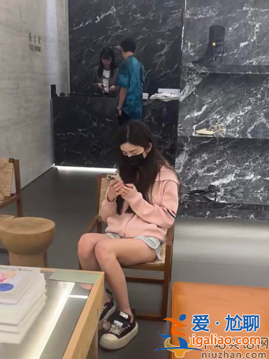 王思聰現在的女友是誰?無縫銜接換新歡女方撞臉孫一寧 網友吐槽腎好