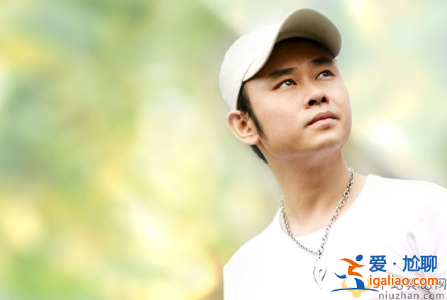 刀郎為什么要退出歌壇?消失后現(xiàn)身撞臉徐崢范偉 變化太大無人識(shí) 刀郎為什么要退出歌壇?消失后現(xiàn)身撞臉徐崢范偉 變化太大無人識(shí)